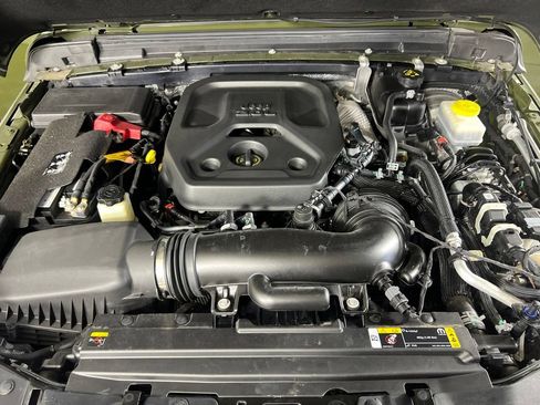 Used 2024 Jeep Wrangler Unlimited Sport AWD/4WD image 28