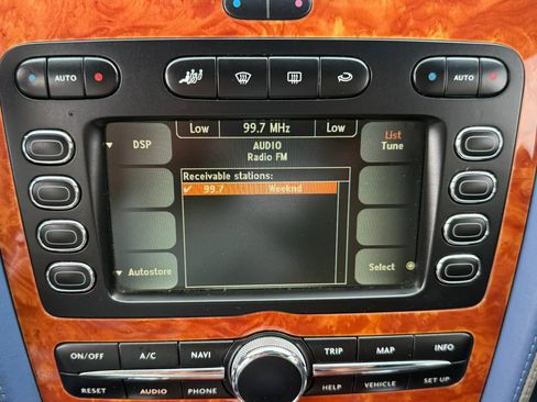 Used 2006 Bentley Flying Spur Flying Spur AWD/4WD image 25