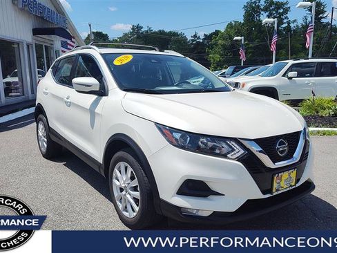 Used 2020 Nissan Rogue Sport SV w/ All-Weather Package image 1