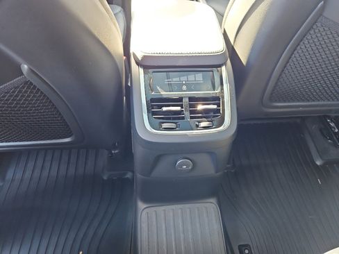 Used 2021 Volvo XC90 T8 Inscription Expression w/ Protection Package Premier image 23