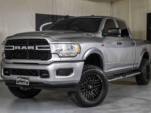 Used 2022 RAM 2500 Tradesman w/ Chrome Appearance Group image 5