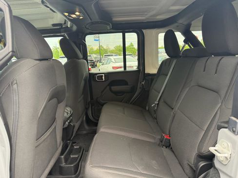 Used 2023 Jeep Wrangler Unlimited w/ Cold Weather Group AWD/4WD image 19