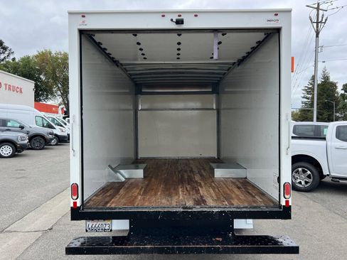 Used 2021 Ford E-450 and Econoline 450 Super Duty w/ Power Windows & Locks Group image 26