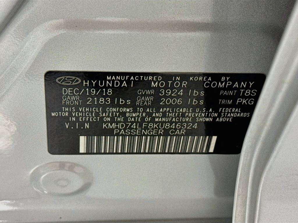 Used 2019 Hyundai Elantra SE FWD image 35