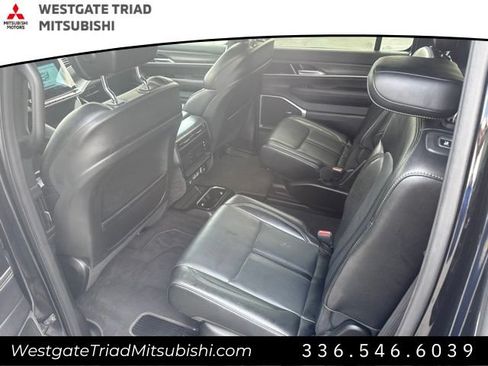 Used 2024 Jeep Wagoneer L Series II AWD/4WD image 7
