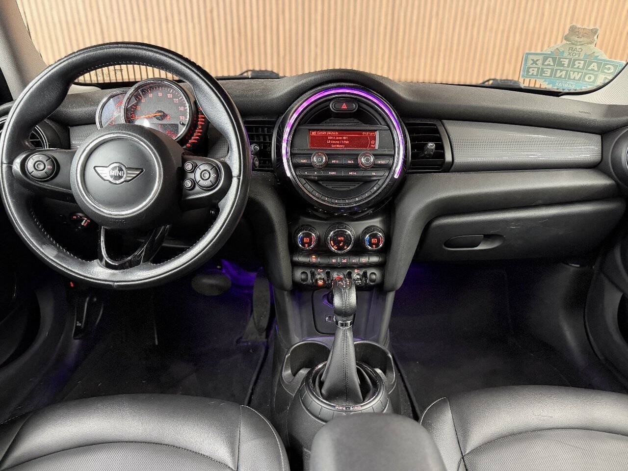 Used 2015 MINI Cooper 4-Door Hardtop FWD image 6