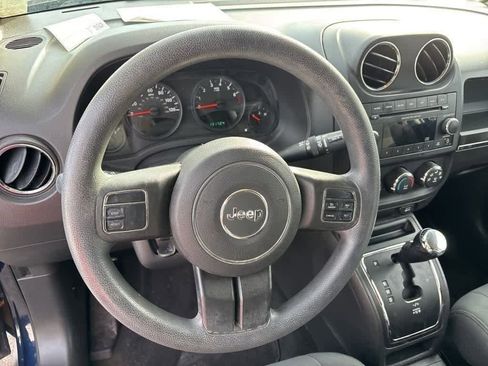 Used 2013 Jeep Compass Sport image 10