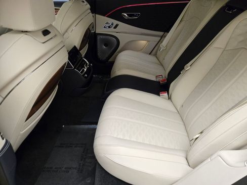 New 2025 Bentley Flying Spur Plug-In Hybrid image 23