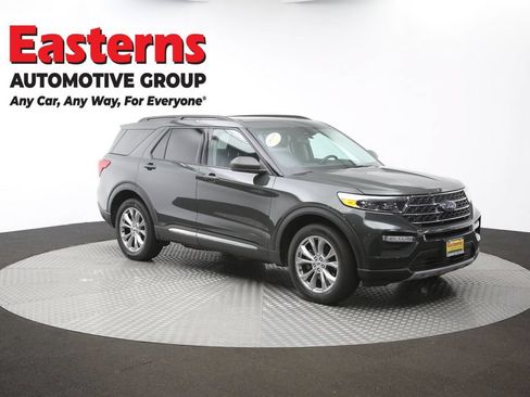 Used 2022 Ford Explorer XLT w/ Equipment Group 202A AWD/4WD image 52