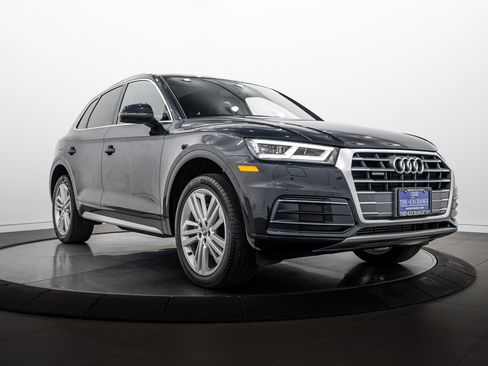 Used 2018 Audi Q5 2.0T Premium Plus w/ Premium Plus Package AWD/4WD image 1