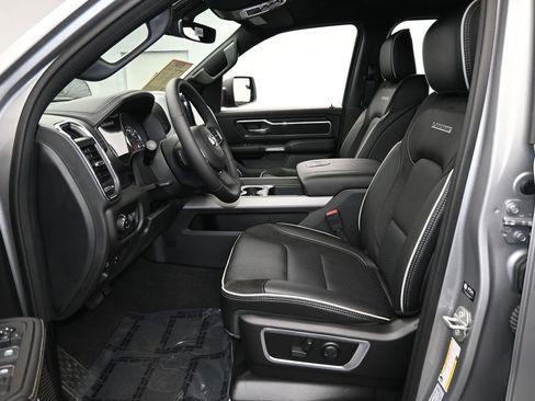 Used 2025 RAM 1500 Laramie image 11