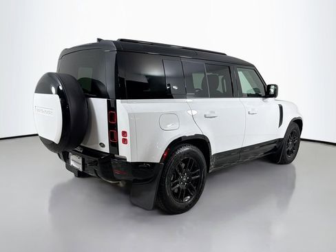 Certified 2023 Land Rover Defender 110 X-Dynamic SE AWD/4WD image 5