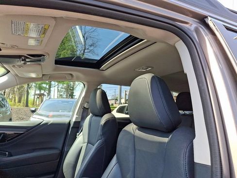 Used 2023 Subaru Outback Limited AWD/4WD image 38