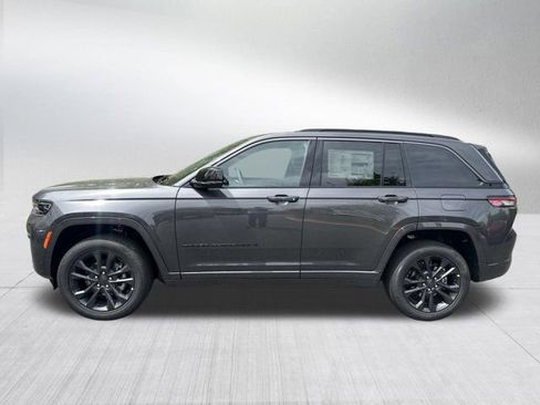 New 2026 Jeep Grand Cherokee Limited AWD/4WD image 8