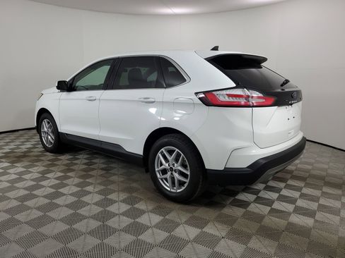 Used 2024 Ford Edge SEL image 7