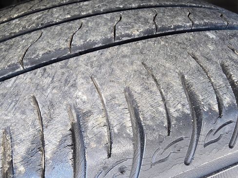 Used 2011 Toyota Camry image 41