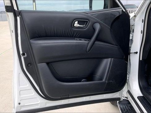 Used 2023 Nissan Armada SV image 28