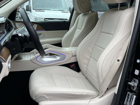 Certified 2023 Mercedes-Benz GLS 450 4MATIC image 11