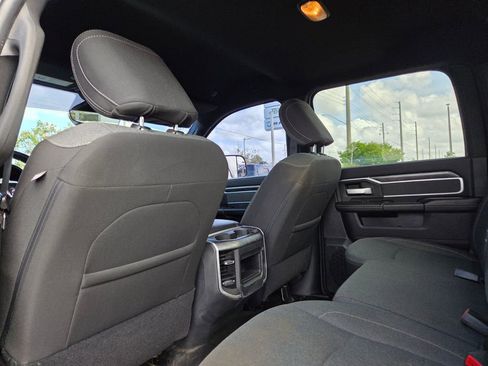 Used 2021 RAM 2500 Big Horn w/ Level 1 Equipment Group AWD/4WD image 18