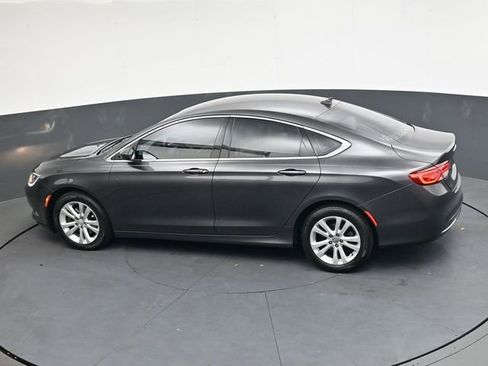 Used 2017 Chrysler 200 Limited Platinum FWD image 25