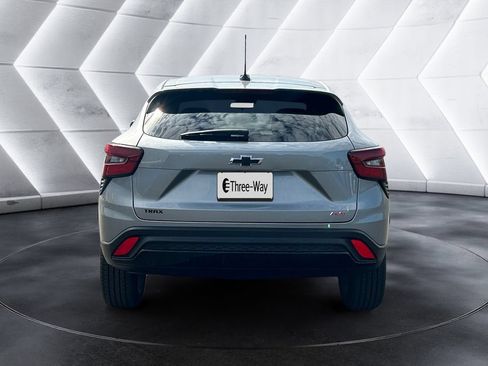 Certified 2024 Chevrolet Trax RS w/ Driver Confidence Package FWD image 4