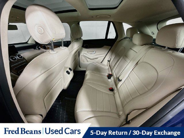 Used 2022 Mercedes-Benz GLC 300 4MATIC image 30