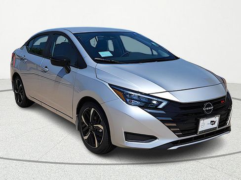 Certified 2025 Nissan Versa SR w/ Trunk Package FWD image 1