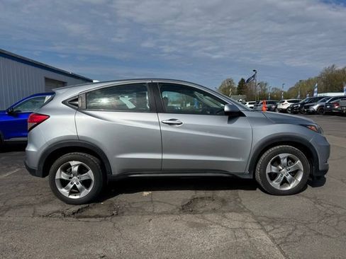 Used 2018 Honda HR-V LX image 1