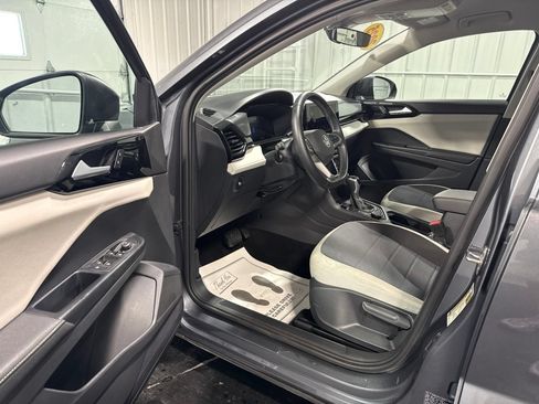 Used 2025 Volkswagen Taos S AWD/4WD image 18
