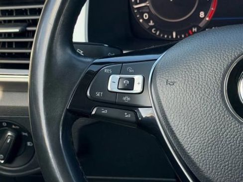 Used 2019 Volkswagen Atlas SEL Premium image 35