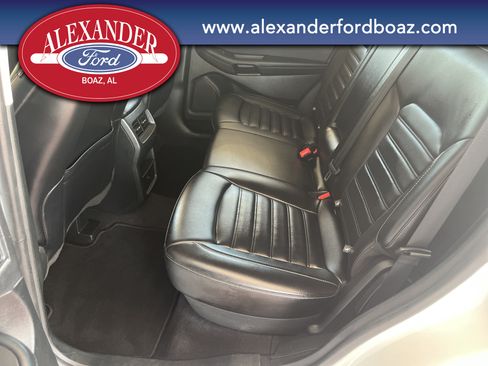 Used 2024 Ford Edge SEL AWD/4WD image 11