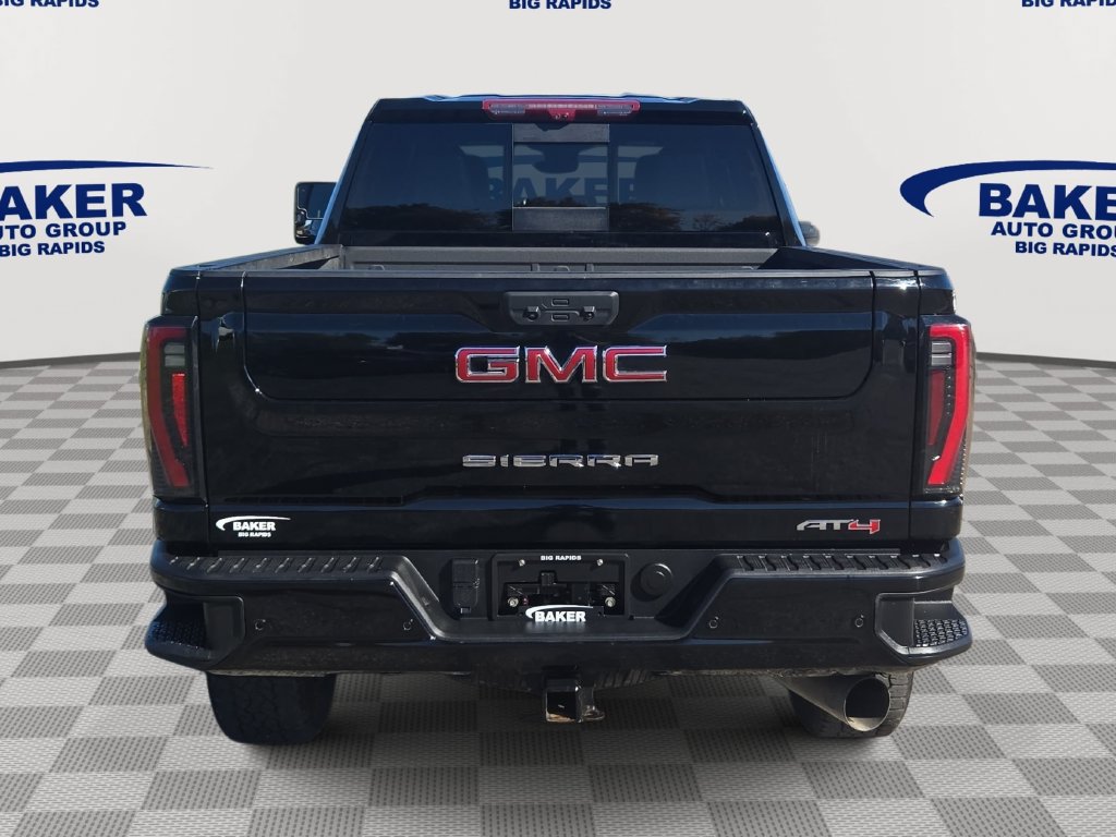 Used 2024 GMC Sierra 2500 AT4 w/ AT4 Premium Plus Package AWD/4WD image 4