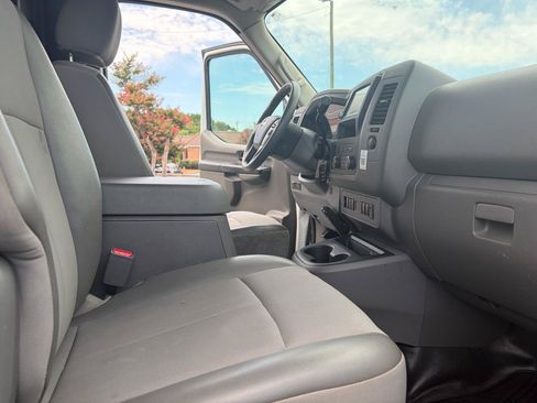 Used 2021 Nissan NV 2500 SV RWD image 48