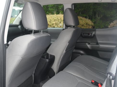 Used 2021 Toyota Tacoma SR AWD/4WD image 14