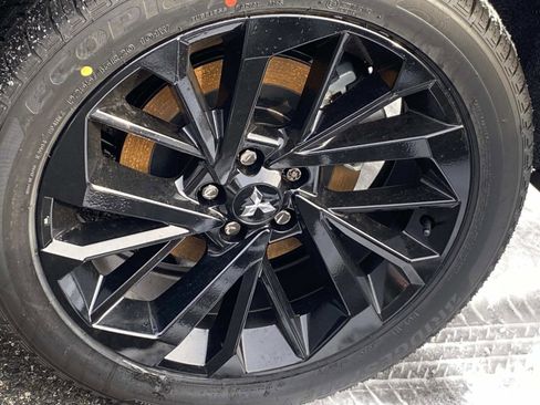 New 2025 Mitsubishi Outlander SEL Black Edition image 3