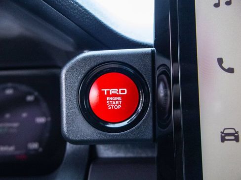 Used 2026 Toyota Tacoma TRD Off-Road w/ TRD Off Road Upgrade Package AWD/4WD image 41