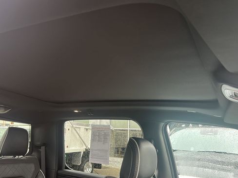 Used 2025 RAM 1500 Limited image 7