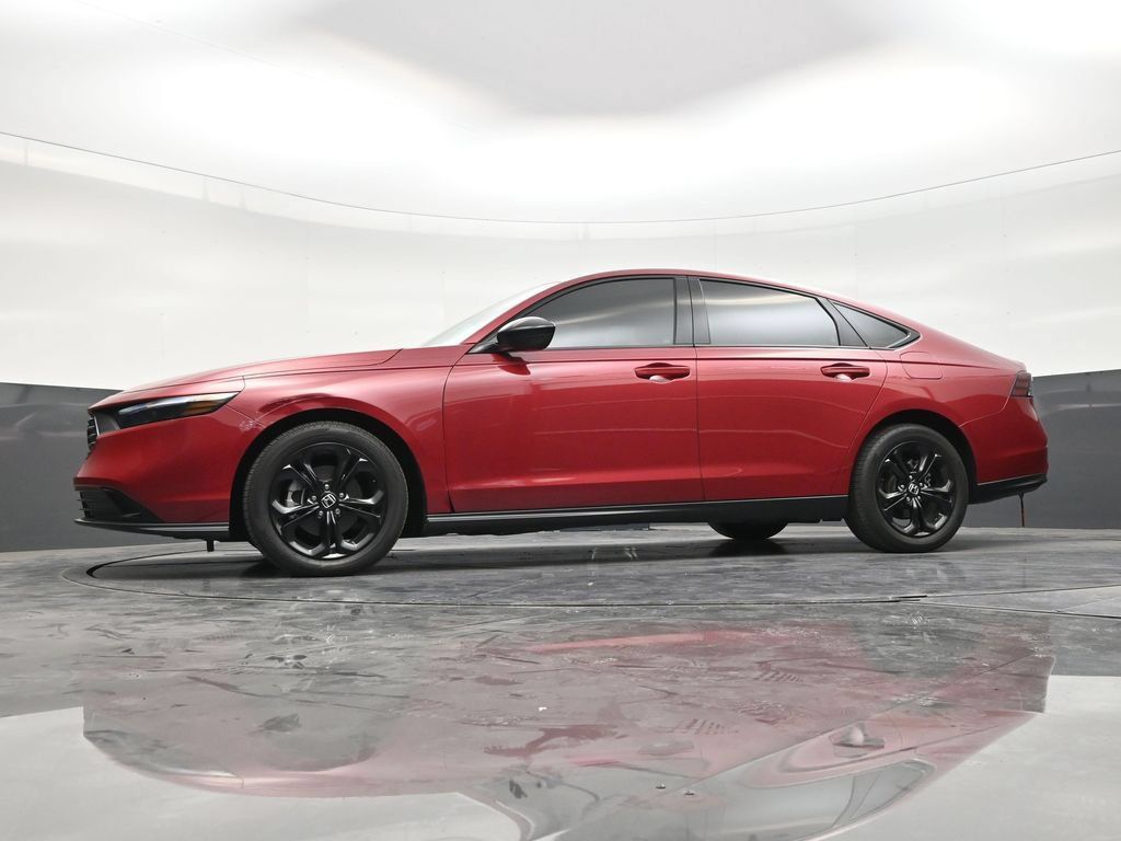 Used 2025 Honda Accord SE image 23