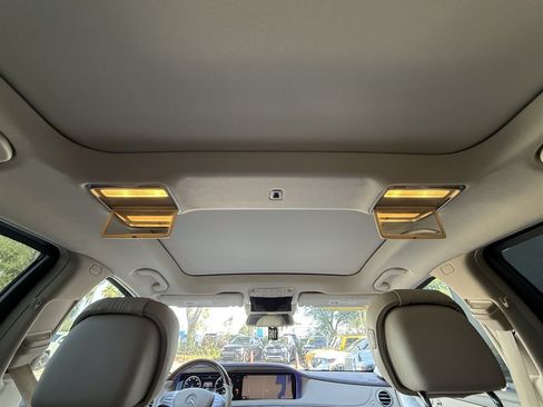 Used 2015 Mercedes-Benz S 550 Sedan image 22