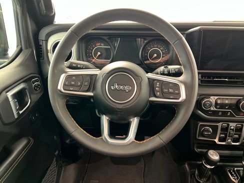 Certified 2025 Jeep Wrangler Sahara image 12