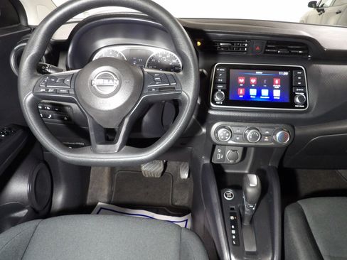 Used 2024 Nissan Kicks S image 11