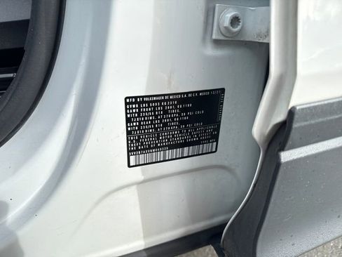 Used 2022 Volkswagen Tiguan SE AWD/4WD image 17