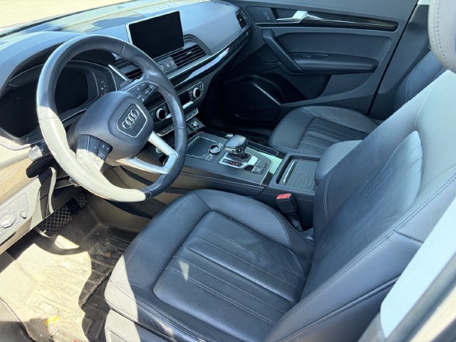 Used 2020 Audi Q5 2.0T Premium Plus w/ Premium Plus Package AWD/4WD image 8