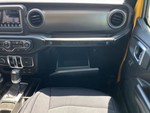 Used 2020 Jeep Wrangler Unlimited Sport AWD/4WD image 16
