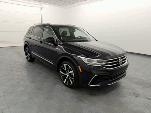 Used 2022 Volkswagen Tiguan SEL R-Line image 2