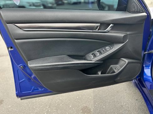 Used 2018 Honda Accord Sport image 8