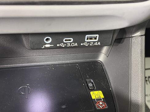 Used 2025 Subaru Crosstrek 2.5i Limited w/ Crosstrek Mirror Package image 22