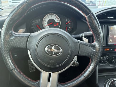 Used 2013 Scion FR-S image 10