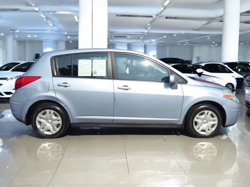 Used 2011 Nissan Versa 1.8 S w/ Plus Pkg image 7