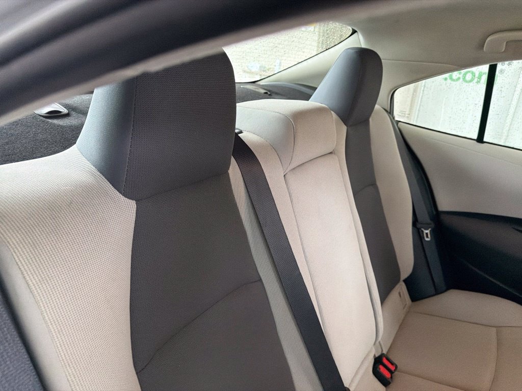 Used 2021 Toyota Corolla LE w/ Carpet Mat Package (TMS) FWD image 25